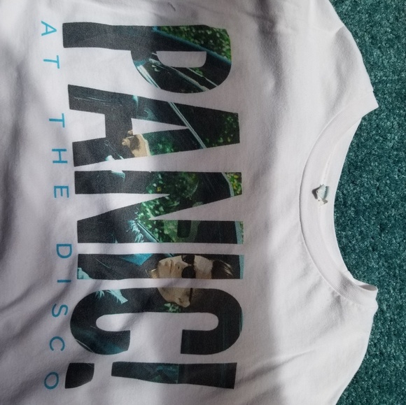 PANIC!AT THE DISCO HOT TOPIC T-SHIRT - Picture 2 of 3
